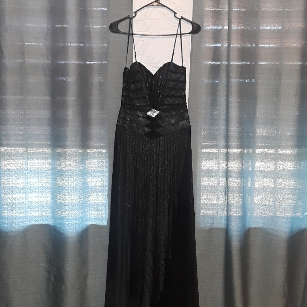 Black gold/silver gown
